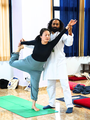 100 hour Yoga Teacher Training in India