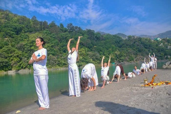 100-hours-yoga-teacher-training